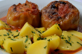 Zapečena punjena paprika sa mesom i patlidžanima