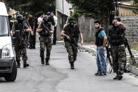 Turska: Šest mrtvih, 219 ranjenih u dva napada na policijske stanice 
