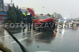 Tragedija kod Bijeljine: U sudaru poginuo putnik u taksiju
