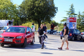 Pogledajte krvavi pohod ispred bolnice u Sloveniji u kojoj su ubijene ...