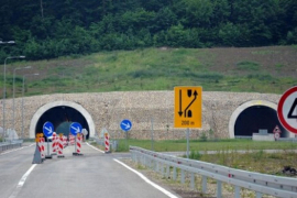 Privremene obustave na putu Doboj-Tuzla zbog minerskih radova