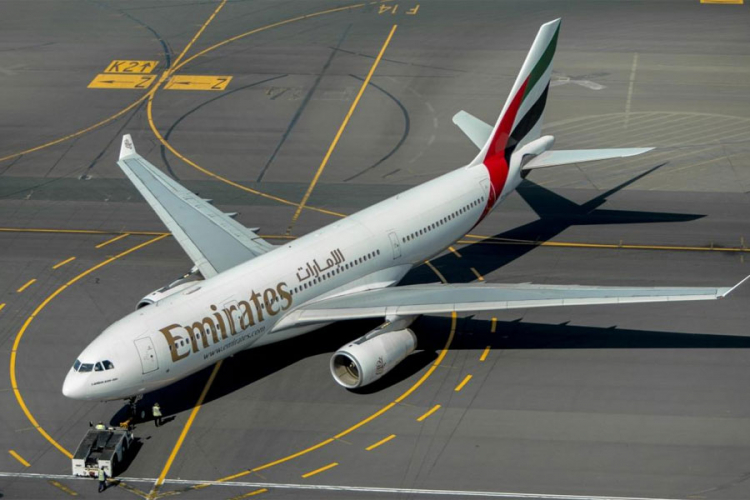 Dubai: Avion udario u pistu i zapalio se, nema povrijeđenih