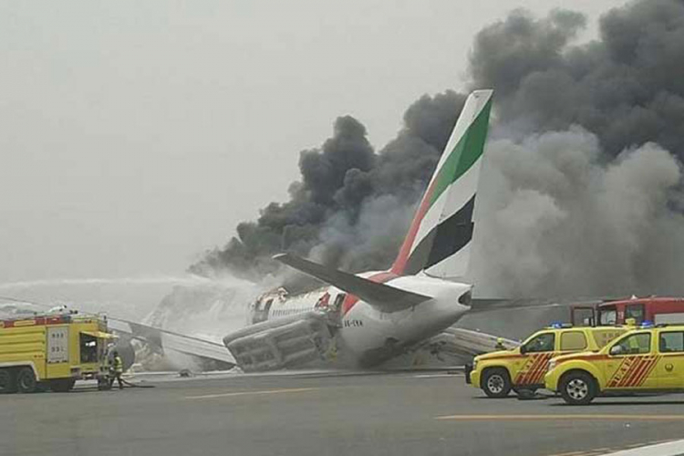 Dubai: Pilot poginuo dok je gasio požar na avionu