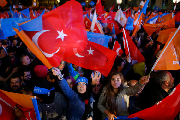 Turska AKP najavila čistke u svojim redovima