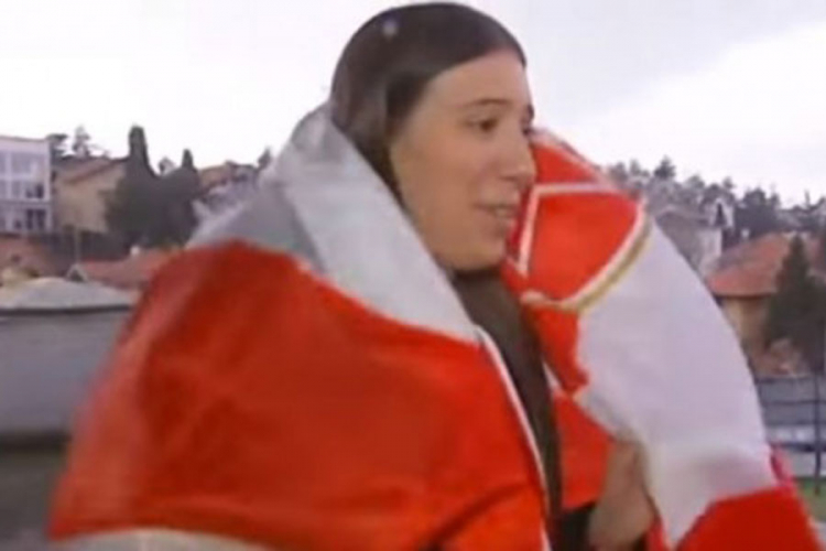 To se zove ljubav: Slijepa djevojka stopirala iz Kragujevca do Marakane (VIDEO)