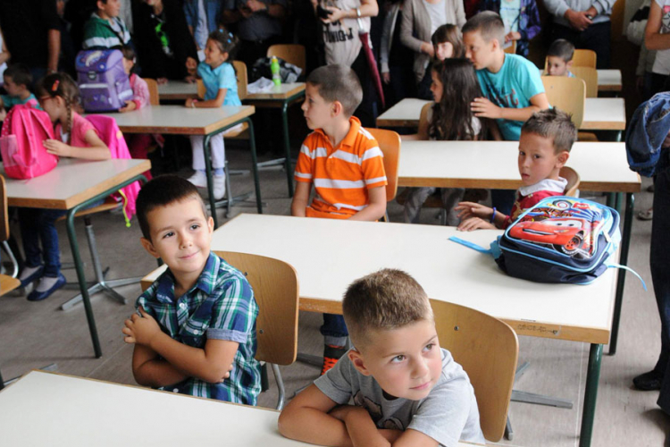 Roditelji, vaši prvačići ne moraju znati čitati i pisati
