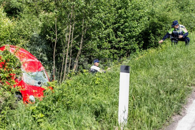 Sletio sa kolovoza i preminuo