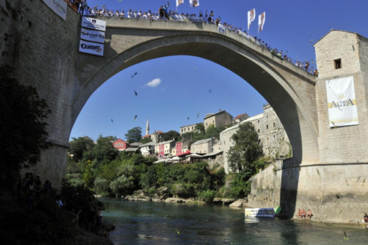Nastavljena potraga za mladićem nestalim u Neretvi