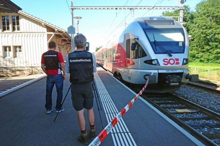 Švajcarska: Preminuo napadač iz voza i jedna putnica