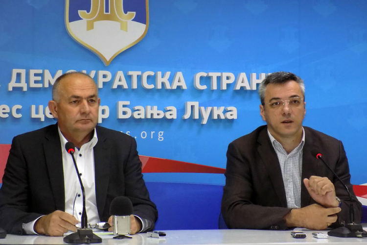 Tadić: Sporno da li se referendumsko pitanje želi pretvoriti u predizborno