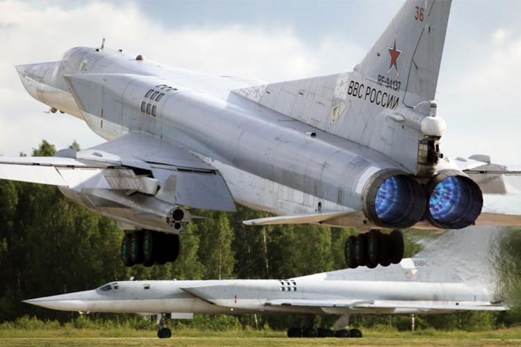 Ruski strateški bombarderi Tu-22M3 stacionirani u Iranu