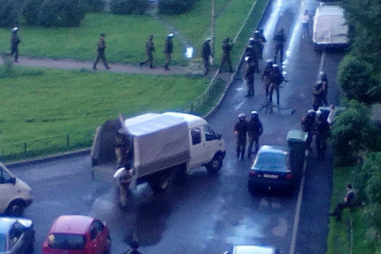 Najmanje dvije eksplozije u zgradi u Sankt Peterburgu (FOTO)