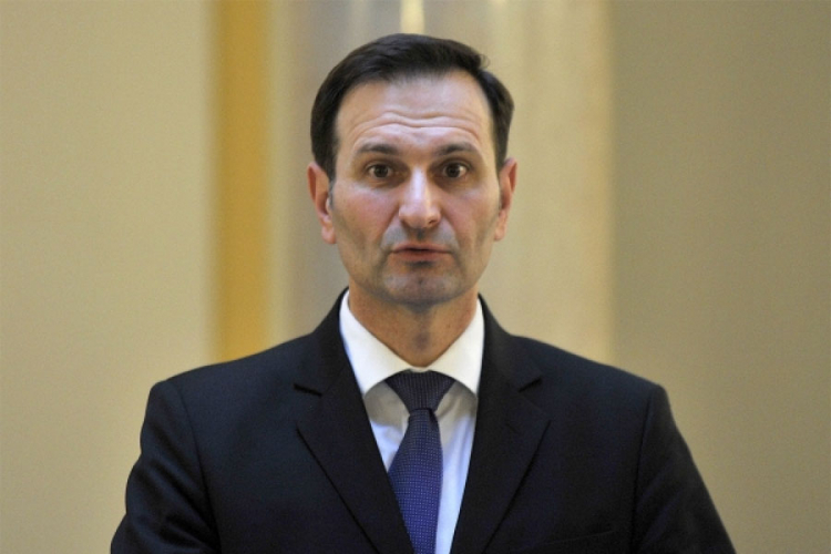 Kovač: Milanović je kukavica i lažni heroj