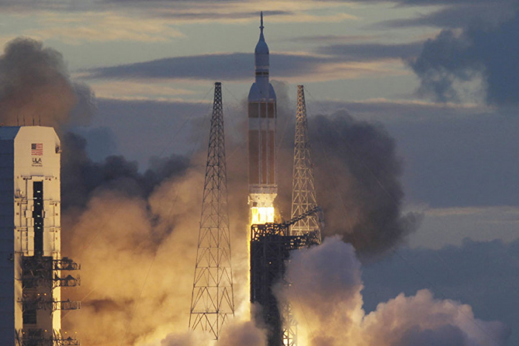 Lansirana raketa sa satelitima za praćenje