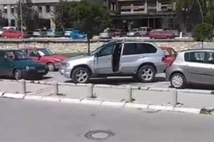 Užice: Izrešetan džip, ranjen muškarac (VIDEO)