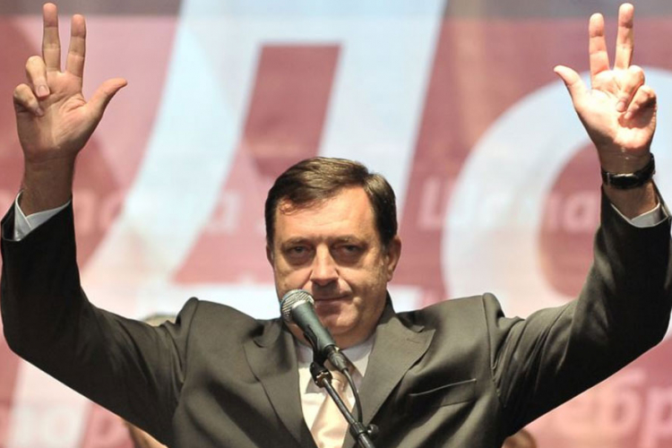 Dodik čestitao košarkašima Srbije plasman u finale