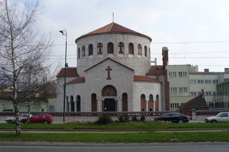 Zapaljen hram Preobraženja Gospodnjeg u Sarajevu (FOTO)