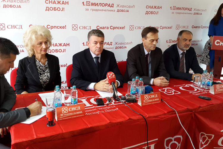 Doboj: Odrekli se Panića i "prigrlili" Živkovića