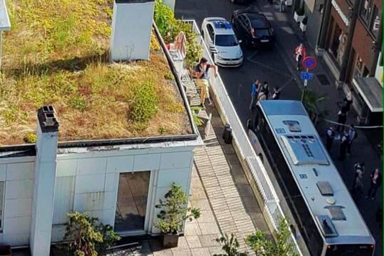 Brisel: Žena izbola troje ljudi u autobusu