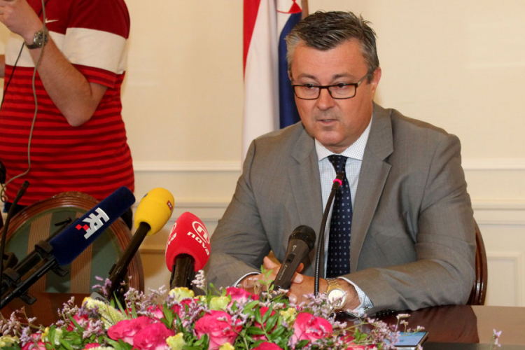 Orešković: Hrvatska će se i dalje držati EU kriterijuma prema Srbiji 