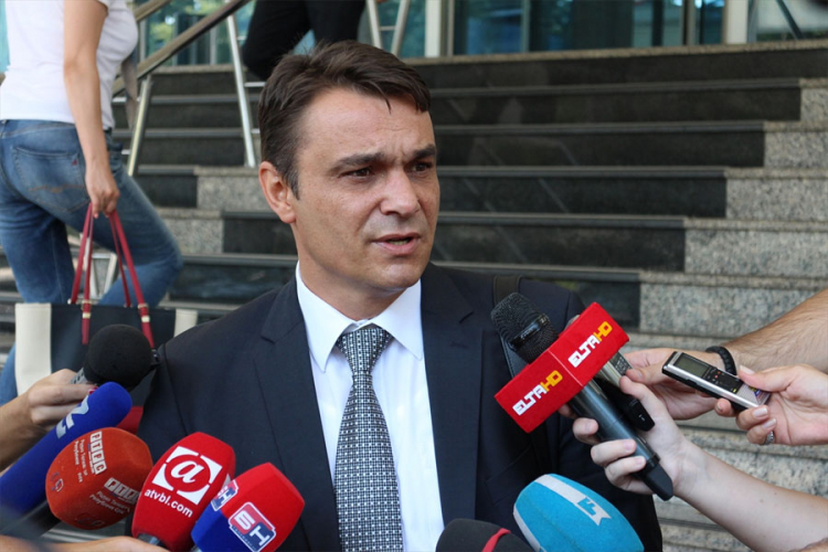 Ahmetović: Ivanić priča gluposti