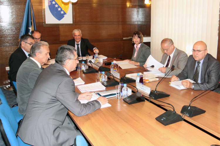 Pravo glasa ima 3.263.906 birača


