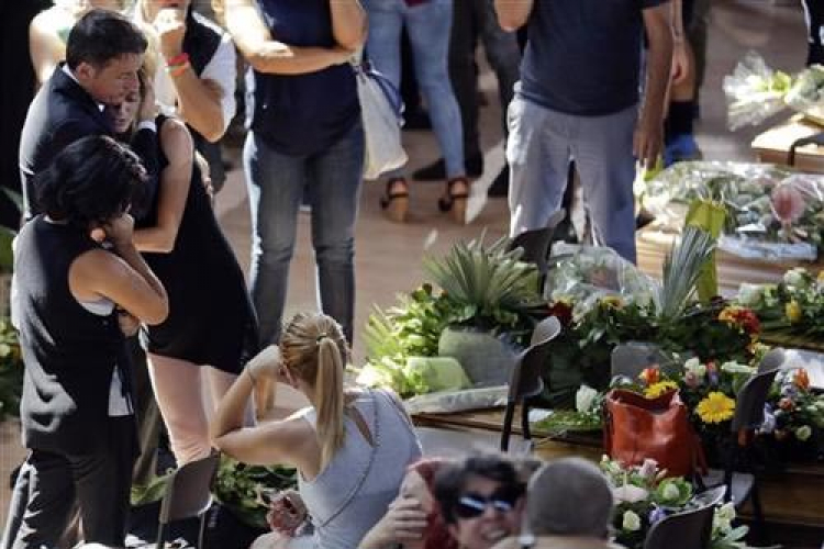 Sahranjeno 35 žrtava katastrofalnog zemljotresa