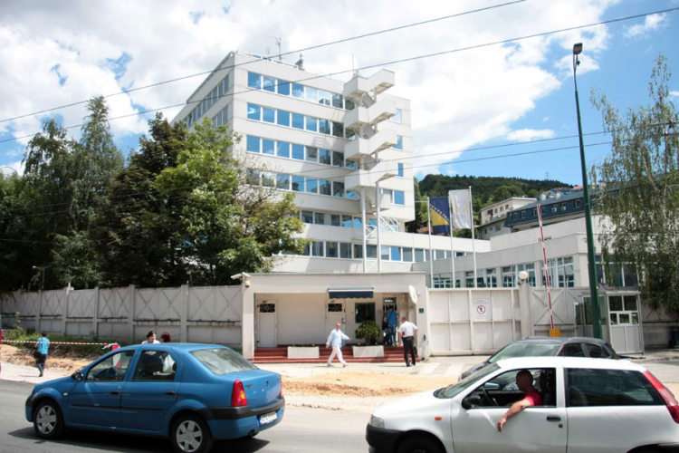 Evropljani bili za jaki, Amerikanci za slabi OHR