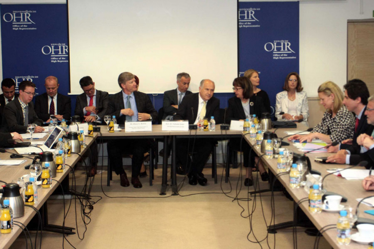 FBiH bi zabranu, u Republici Srpskoj složni