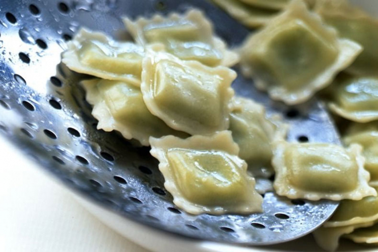 Ravioli s mljevenim mesom i sirom