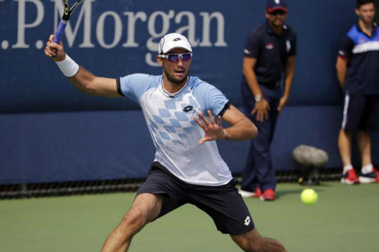 Troicki u pet setova do drugog kola