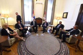 Nikolić i Vučić nisu podržali referendum o Danu RS