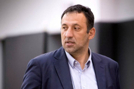Divac: Došlo je vrijeme da Kristijan dijeli autograme, a Divac je ...