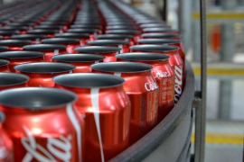 Najveći svjetski pivar zainteresovan za kupоvinu Coca-Cole?