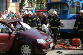 Sudar tramvaja i automobila u Osjeku, dvije osobe povrijeđene