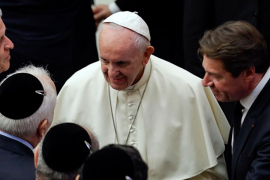 Papa primio članove porodica žrtava napada u Nici