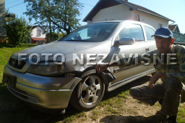 Medvjed usred sela demolirao automobil (FOTO)