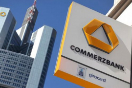 Komercbanka otpušta 9.600 zaposlenih, stopira dividende