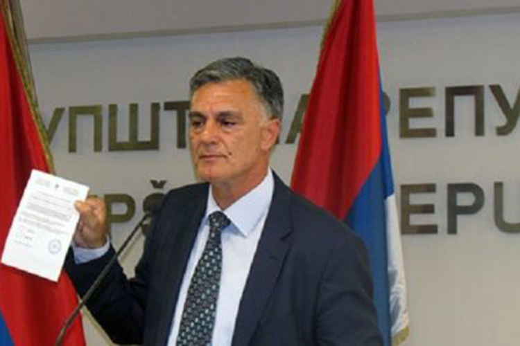 Karan: Srebrenica opstrukcijom referenduma krši zakon
