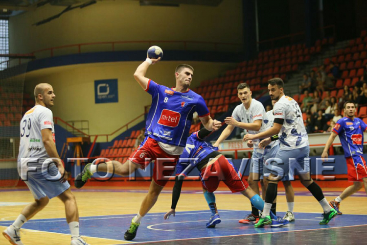 Borac startovao pobjedom, Bosna poražena u Prijedoru