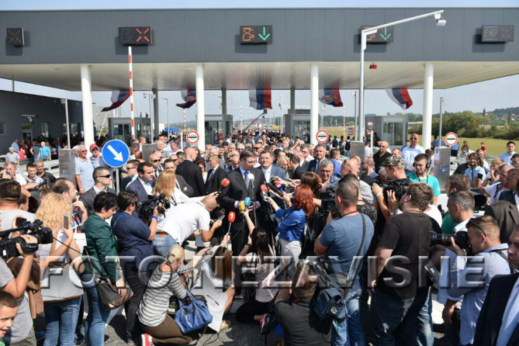 Vučić pozvao na smirivanje tenzija