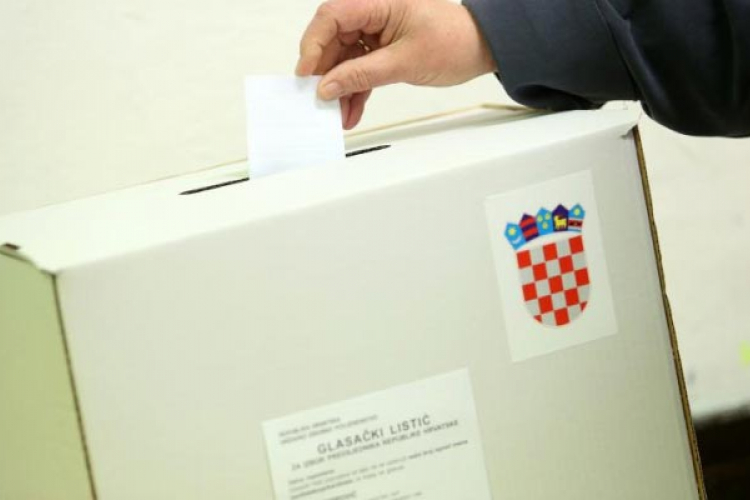 Šest kandidata nisu glasali ni sami za sebe