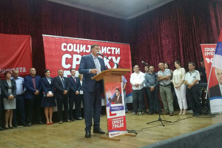 Dodik u Šekovićima: Vjerujem u pobjedu, potrebno jedinstvo
