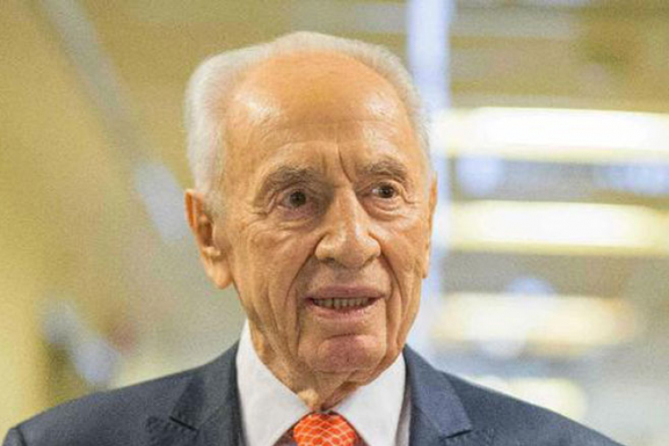Peres poslije moždanog udara u teškom stanju