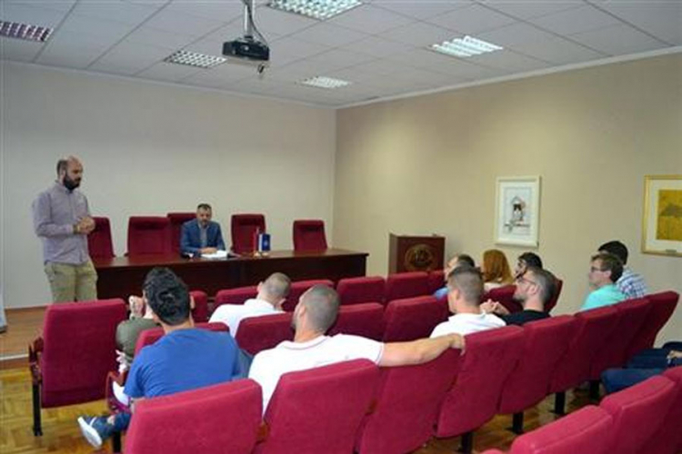 Radojičić sa studentima o aktuelnoj situaciji u Srpskoj