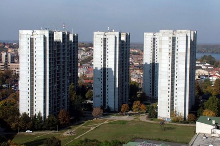 Muškarac se ubio skokom sa solitera u Kraljevu
