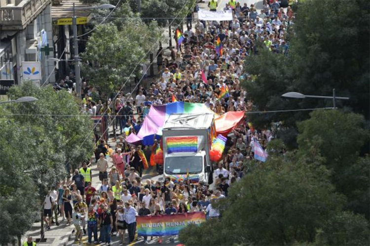 Parada ponosa pod sloganom "Ljubav menja svet"  (FOTO,VIDEO)