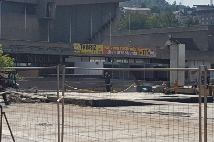 Drama na Skenderiji: Pronađen minobacački projektil, u toku evakuacija