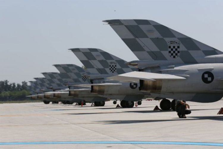 Hrvatski borbeni avioni nadlijetali Republiku Srpsku