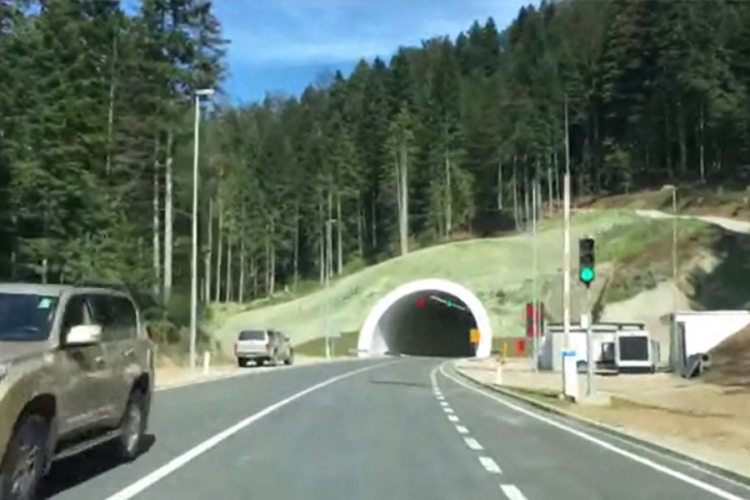 Tunel Karaula od utorka u upotrebi